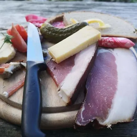 Apartament Daniela 8 *